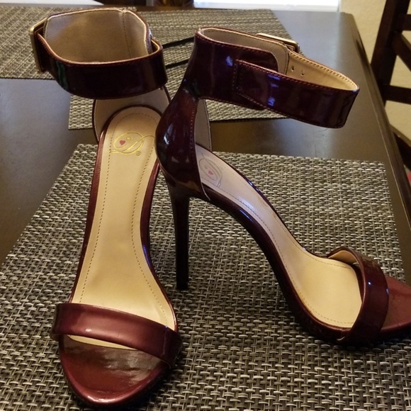 Women's Pump Plum - Picture 2 of 4